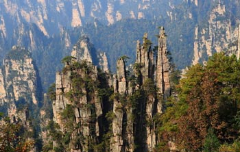 長沙出發(fā)到黃龍洞、張家界森林公園、天門山、鳳凰五日游