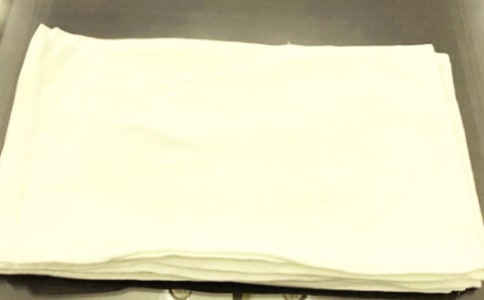 中班美術(shù)課教案《折餐巾花》反思