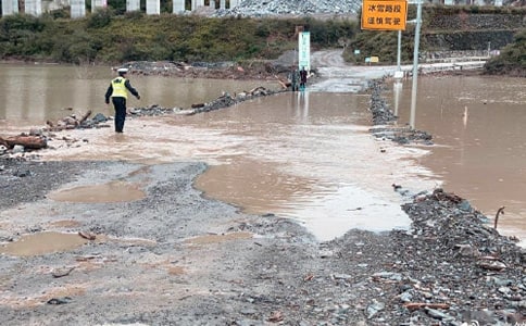 ������ʯ������150�֣�ͨ��17ƪ��