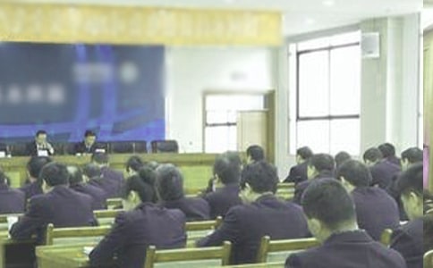 �P(gu��n)���y�н�(j��ng)����(j��ng)Ƹ���v�巶�ľ�ƪ