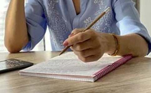 ˼������