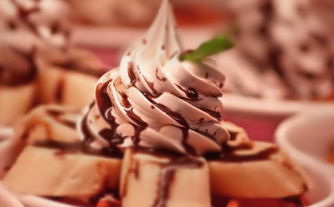 中班美術(shù)《冰淇淋》教案