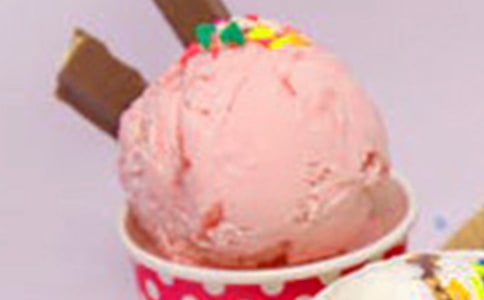 小班美術(shù)詳案教案及教學(xué)反思《冰淇淋》