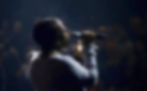 �������{����