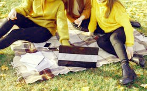 大學(xué)生艱苦創(chuàng)業(yè)終熬出頭