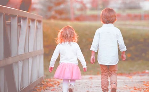 父母再忙也要關(guān)心兒女