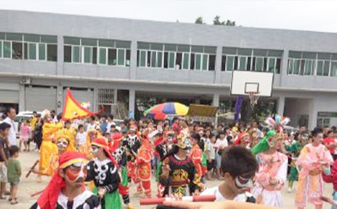 新疆的風(fēng)俗作文通用