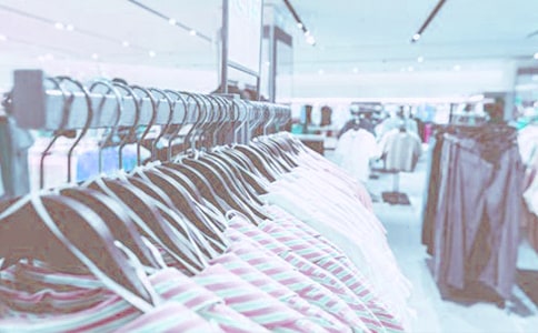 有關(guān)服裝銷售工作總結(jié)合集八篇