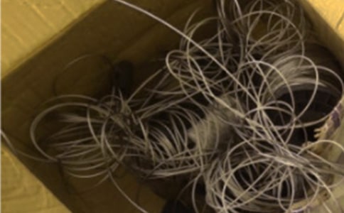 走在鋼絲上的地方財(cái)政