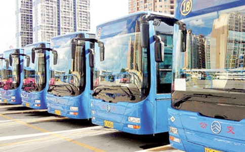 公交車上讓座見聞日記