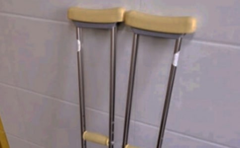 ��ĸ����(d��ng)���Ȯ�(d��ng)����?q��)��?/></p>
<p>������������ָһ���˪��������ͽ�Q���}������������������漰�M�Є�(chu��ng)���Ի�ӱ؂������Ʒ�|(zh��)���׽̌���ָ������������ĸ����������B(y��ng)�������������������R�ͪ������������c���B(y��ng)�������������������Ե����B(y��ng)��횏�Сץ��</p>
<p>����2�D3�q�׃����İl(f��)չ�������Եı��F(xi��n)</p>
<p>����һ����Ҫ�󡰔[Ó���˿��ơ���</p>
<p>����2�D3�q�׃��������R�_ʼ��ѿ�����Z�̈́����İl(f��)չѸ�������܇�������J֪�����U������ϲ�g��̎����̎��������Ҫ���˱�����������Ը׌����������·�������ѽ�(j��ng)�ܱ��_�Լ�����Ը��������Ҫ���ɵ��£������ش𡰲��������Լ�Ҫ�ɵ������f�����ҕ������Լ�������</p>
<p>�����������������_����߀��ʮ�օf(xi��)�{(di��o)���߻������׵������ñ���ˮ�����������׳�������������@Щ�F(xi��n)��ͨ�����J�顰�� Ԓ����������</p>
<p>���������������cͬ�g��齻�����������׃���һ�N�l(f��)չ����Ҫ��2-3�q�Ī�����Ů�������@�������؄eϲ�g�c�����С������������?x��)��f���]�����������]�š��ȡ�����ĸ�����Բ�����������ȫ�����������Ľ�����</p>
<p>�������ǣ�2-3�q���׃����������c����߀���쾚����������dȤ��ϲ�g�Լ�����(f��)�����練��(f��)�[Ūĳһ�������؏�(f��)�M��һ�N�Α�ȡ�</p>
<p>��ͥ�����B(y��ng)�׃������Ե���Ҫ����</p>
<p>�����κ�һ���������oՓ�Ǫ���߀�ǷǪ������������ڸ�ĸ�Ľ����ͭh(hu��n)����Ӱ������γ��˲�ͬ���˸�Ʒ�|(zh��)�������ġ�������ͬ�Ӳ����c���������Ȼ�γɵ������Ǻ�������ĽY(ji��)����</p>
<p>������������ϧ�׃����Ҫ���������</p>
<p>������(d��ng)���Ӷ����q�ĕr�򣬳��F(xi��n)����������Ҹ������Ե�һ�˷Q���ҡ��Q���Լ����_ʼ���F(xi��n)���o�ҡ�������Ҫ�������ҕ����������Լ����������Ҫ���������������W(xu��)��ָ������(d��ng)�׃��Ī�����ӵ�Ҫ��õ�ĳ�N�M����ܵ�����֧�֕r���׃��ͱ��F(xi��n)�����������d�����F(xi��n)�����������Ժ�������������ҿ϶�����к͑B(t��i)�ȣ���t�ͳ��F(xi��n)�񶨵���к͑B(t��i)����������҂����ʮ����ϧ�׃��Ī��������򣬽o�����Ą��֧����ʹ�����Բ���l(f��)չ��</p>
<p>������ĸҪ����(j��)���Ӫ����Եı��F(xi��n)��ץס2-3�q�@���P(gu��n)�I�r�����������(d��o)�����B(y��ng)�������������������Լ������Լ������������ñ���ˮ�����׳��С������Ь�m����ʰ��ߵ������e�^�r�C���γ���ه�͑ж����(x��)�T���������y����</p>
<p>�����������Ҫ�^�ȱ��o����</p>
<p>�����ښW�����Ҹ�ĸ�ǳ���ҕ���Ӫ����Ե����B(y��ng)���Ƴ硰���ˊ^��������������ه��ĸ��������������������С�����B(y��ng)���ӵĪ������R������һ������׌������һ�����O���c��ĸͬס�����ӄ��W(xu��)��·�r�������ˣ�׌���Լ���������</p>
<p>�������҇���Ŀǰ������ŮԽ��Խ����������(d��o)�¸�ĸ�������^����ۣ��@�ͮa(ch��n)�����^�ȱ��o���^�����ƵĆ��}�����˰�ȫ������ԭ�ʣ����ٽo1�q��(n��i)�ĺ����ṩ����(x��)��������վ�������ߵęC�������������r��(j��ng)�����ڑ�������(j��ng)��׌�������ڴ�����������վ�ڎ����ڵ�С����@�N�^�ȱ��o���^�����ƌ��H�τ��Z�˺�������̽�����J�R�ⲿ����ęC������K�������������l(f��)չ����ĸ��(y��ng)�˽��׃������l(f��)չ���c����Ҫ�����׃������Ի��������������������_��׌������һЩ�����ܼ����������B(y��ng)�����Ī��������ԣ����γ����Â��Դ�û��A(ch��)��</p>
<p>�����ٴ��������m��(d��ng)?sh��)Ľ������?/p>
<p>����ע�⌦�����fԒ�Ŀښ�ͷ�ʽ��Ҫ�J�� �����vԒ��ʹ���Ӹе����������������ӳ��ҪӲ����׌�������±M����������Ŀ�������Ҫ��(d��ng)����؟(z��)���ӡ������⡱���������������]��Ϣ���ȣ��@�ӕ�����������ӵ�����������ƽ�ȵđB(t��i)�Ȍ������ӣ����غ��ӵ��˸��������ǋɑT���ӡ����C�����ܵ���ĸ������صĺ���������c��ĸ�ǳ��������������������Yò���eֹ�󷽣����Ҫ������R��������W(xu��)���J���@�Ǻ����ܵ���(y��ng)�����ص����÷���(y��ng)��</p>
<p>���������ͽ��B(y��ng)��ʽ�����ں��Ӫ����Ե����B(y��ng)�����L�����Ԍ��Լ����^�c��Ҫ�󏊼ӽo���������Z���Ӫ�����Q���}�����Ұl(f��)չ�ęC����</p>
<p>�������������dȤ�����B(y��ng)</p>
<p>����׌���ӂ����κ����鶼Ҫ���⺆�ε������ֹ�������ڄӮa(ch��n)��������w�򅒐��������׃����Α����Џ��ҵ��dȤ��׌�׃���Щ�����ԵĄڄӕr��Ҫ�M���Α����@�������͕��ԘO����dȤ�e�O����������ܽ�(j��ng)���؈Գ�Ӗ(x��n)���������͕����B(y��ng)�ɟ�ۄڄӵ���(x��)�T�������Ժ��ڄ�����η�D�����ܲ��ɷֵģ����ۄڄ��������D�࣬��ô�܉�Գ֪����Ժ�����������</p><div   id=