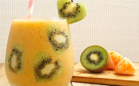 小班科學(xué)做果汁教案