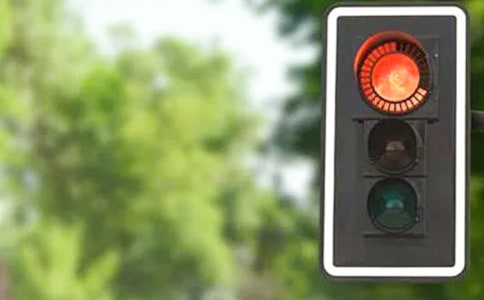 體育游戲紅綠燈教案