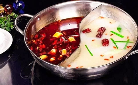 �Ի��?zh��n)��?/></p>
<p>�҂��ĳ����I���˻�偵������߀��Ո(q��ng)�˾˾��������Ի�������ȫ���˶����ԇ�����һ�𣬲����Ⱥ�������[�[���˾�߀�I���������~��������۳Ե��~��������đ�ӿ���С���@��(g��)�����ҳ����ҊA�o�������sҪ���������һ�£�̫��Ц�˰���</p>
<h2>�Ի��?zh��n)��?</h2>
<p>�������죬�҂�һ��ȥ�Ի�����@����׌��һ������X����M�������d�^���B�����������������҂��A(y��)��������λ����̤����ȥ�Ի�偵�·��һ·�ϣ��҂��f�fЦЦ����֪���X������Ŀ�ĵ�������֮���҂���܇��������݁����������һ�߳��������ǳԻ�偵ĵط���ˮ�\�á�ˮ�\������ɽ�˺�����Ҋ���@���'���һ���ܸɃ��ܺó���ʹ���˶�ϲ�g�@ˮ�\�ã��@׌�Ҹ��ڴ���</p><p>�����K�ڣ��_ʼ�Ի���ˣ�����(w��)�T�ȰѲ��Ϻ���Ȼ���ٰ�����ρ������Գ��������ϵľ�Ȼ��һ��һ��(g��)������Ȱ����Ĝ���������(d��ng)��ˮ��ð��������ˮ�����ˡ��@�r(sh��)�����҂��Ϳ��԰ѳԵķ��M(j��n)ȥ�ˣ����ȊA���������يA��һ��(g��)С�����@�r(sh��)��������(w��)�T����һ�����ֻҊһ���񺞴��^һֻֻ����r���е��r߀���|��(d��ng)����������@���ϵ���?z��i)õ����������������ʹ��Ę����������˃ɂ�(g��)�r�����������������ˮ��������һֻ�rβ��߀��ʹ�ŵ�?f��)u�����mȻ�r�ܺóԣ�������߀�ǲ���Z�ߟo��������������Ļ������̫�ó������Ҹ�ϣ���Ժ�ְ֋���߀�ܶ����҂���</p>
<h2>�Ի��?zh��n)��?</h2>
<p>�������@��(g��)�������ҁ������ؑc����(d��ng)Ȼ�������ؑc��ô��(hu��)���Ի������</p><p>������(j��ng)�^�ɂ�(g��)С�r(sh��)�ġ��L;���桯���҂��������Z�X�Ƶ���������������b�(y��u)�ŵľƵ�󣬱������һ�һ�偵�����з��l����ᘹ�����������ë����ź�������c(di��n)��˺�������(w��)�T�����c(di��n)ȼ������Ư���������ļt�����h��ެ��Ƭ��������[���圫�y�z����(d��ng)�����Ō������}���{(di��o)�Ϸ��M(j��n)����������һ��(hu��)�����t���_ʼð�������tɫ�������ڜ��﷭�v����һ����ζ��Ƕ��������ǣ��圫߀�Ǳ�����ԭ�������f���L(f��ng)ƽ���o���������Һ�(ji��n)ֱҪ�����������ۿ���ゃ�ѽ�(j��ng)��ë������ѿ���M(j��n)�t����C��һ��(hu��)���ó���մ�����ͳ������圫��Ȼ�y�z����(d��ng)���K�ڣ��Sɫ�Ĝ�����һ��(g��)һ��(g��)��ð���݁�������u����ެ��Ƭ�ڜ��﷭�v�������S����ˮ��`���v��һ������ζ���������Bæ��з��l����ᘹ�������Ƥ��һЩʳ����M(j��n)ȥ��ֻ���ٴ�ð������ʳ����������</p><p>�������ú�ð���ˣ������������������Ҫ��з��l�A��������֪��̫��߀���қ]�A�ã�з��l������ȥ�����c(di��n)�]Ū��һ�������ҾͲ��ŊA�����������֊A���������A�����ˣ���ֱ�ӌ������M(j��n)����Ҳ�ϲ�g�����ͣ����ţ����������r��ܛ����óԣ�</p><p>��������з��l�����֊A��һ�K����Ƥ���M(j��n)����߀����һ�뜫���Ե��Ҵ���������������ô���˽�ᘹ��������ҊA��һ��ѽ�ᘹ����M(j��n)�����������������߅��������Ľ�ᘹ���߅����߅��㡢���ŵ��H�˂��ķ���(y��ng)���е��ڸ�ՄЦ���е��ڴ�Դ�����е��ںȿɘ����ף���ʲô�׺������˶��ڳԼt�������t��������ʲôζ�������ҳ��˲�ע��r(sh��)���ļt����A��һ��(g��)�������������߶�ʮһ�����M(j��n)���������ۣ�����������?y��n)���ƽ�����������������X�÷ǳ�������һ����ζ���������ӣ��퇵�����^���������ģ��·�һ�ɻ�����������Ƶ���������һ���ɘ���������࣬�ǹ���ζ�p�p���S�����@�r(sh��)����㆖�����lҪ��С���A�����ۣ�С���A�����ҵ����Ү�����Bæ�f������Ҫ��Ҫ������һ��(hu��)�������A�Ͷ��ρ�������������Ҩ��һ�ׁ������M(j��n)�����һ���������g��������Щ�������Bæһ��һ�׵س�������ֻ��ϧ���A̫��������������ͳ���������һ��(hu��)�����ٳ��c(di��n)����������ѿ��ʳ��͎׺�׌����Ҳ�Բ����ˡ��������ֱ������������</p><p>�����͌����@�˰���ף������������üt�������ʳŶ�����^ע�������ܱ��ʳ����t��Ķ��Ӿ�Ҫ���h����</p>
<h2>�Ի��?zh��n)��?</h2>
<p>�����������҂�?n��i)�����һ��ȥ�Ի�����Ҹ��d�O�ˡ�</p><p>�����҂������Ի�偵ĵط����ְ������c(di��n)�����⡢���~�������~��߀������۳Ե�`���������׌�˴������������������!�����R�A��һ��(g��)�G�M(j��n)�����!��������һ�B���˺Îׂ�(g��)��!����������(w��)�T�ֶˁ��˻����r����߀�ā�]���^��!�������Ҿ͆��ְ֣��������r�óԆ�?�����óԘO�ˣ���߀�]���^�@ô�óԵĖ|����!���ְ�߅�f߅��һ���r���M(j��n)���������һ��(hu��)���������r��׃���˼tɫ�����Ȳ������س��������������r!��!�����~�͎��~Ҳ�����M(j��n)�˝L�C�Ļ�������������Գ���!���Bæ�A��һ�l���~��һ�l�����~�����~����������̵�;�������~��?�����ģ�ܛܛ����߀��һ����ζ����ó�!������҂��ֳ��˵�����rĢ������һֱ�Ե����ӈA�L�L�˲Żؼ���</p><p>���������ó����´���߀��Ʒ�L��ζ����!</p>
<h2>�Ի��?zh��n)��?</h2>
<p>������һ��ȥ��(du��)��Ի�偰������ְք��ؼ����_���Һ͋����ߺ���һ��</p><p>�������ð������Һ͋�������ͬ�ش����</p><p>������(du��)���Ǽҵ걾�����Q����F(xi��n)�ڸĳ��˻�������ⲻ֪��Ҫ����ǰ�ö�������������Ŀ��˽j(lu��)�[���^���҂�?n��i)���Ҳ�������������?zh��n)��ȥ��ڸ���</p><p>�������l(f��)ǰ�׷�犡���</p><p>������ѽ������������]���������ְֵ��@��Ԓ���������I(y��)���Һ��ڿ��ҕ�ċ�����������һ������</p><p>������Щ���������ҷ��g�ķ��I���ϣ��϶�����(hu��)����ȥ�ģ���ֻ���^ÿ�Ν�������(hu��)��ˮ���������˵�.�쾮����ƽ�r(sh��)�������һ�c(di��n)����(y��ng)���]�е��������@�Ρ���</p><p>����ֻҊ�ְ�����һ��ƿ�ԁ�ˮ����ϴ���g����ææ���ܵ��ҷ��g��һ���軨���ĵ؝���ͻȻ������������һ�к���������������ڸ�ʲôѽ��������һ ��֪������ؿ�����</p><p>�����ְֺ����ĵش����������ѽ����</p><p>���������S������</p><p>�������������֛]��ʲô�|������ô���ܝ�����</p><p>�������@���Ҽҵ��쾮����</p><p>�������y����ҵ��쾮�B�궼���o���R����</p><p>������������ʲôˮѽ����</p><p>�������ԁ�ˮѽ����</p><p>�����������D���D��Ȼ���ˤ�T�M(j��n)������</p><p>�����Һ͋��� ��Ҳ���ˣ�������_��ȥ�o���װ������f��</p><p>������]�뵽�F(xi��n)�ڵ�����˾�Ȼ��ô�̏����҂��֛]���e(cu��)ʲô�����Ǹ㲻�����y����������������f�ġ���ô�]�����|(zh��)�ᡱ��</p><p>���������֪����ԭ�����Ǒ��˼Ұ������������@�����ӽ�o��������ס��������</p><p>����Ŷ���������ˣ��@�������ǰ߀�����ϳ��裨������������11�c(di��n)���ң�������ҟo����˯��߀�и������̟o���̵���������������Ȼ߀�������о�������ϴ�C(j��)��������������� �˲��c(di��n)��Ѫ���@Щ�Ҷ�������������������Ȼ��������~ �ҟoԒ���f~~</p><p>����������ȥ�Ի�����e���������������_������?y��n)��ҿɲ��ܰ��@�D�����ӵ�Ŷ��</p><p>���������@�D����@�ø���������ְֳԵ�һ�룬�f���ó����]θ�����������������Һ͋���������Ҳ�f���óԣ����Ǜ]�ߣ��������҅s�X�ø���ó�����ģ�</p><p>������~</p><p>����һ�D�úõ������Ȼ�ͱ��@��(g��)����˽o�Ɖ�����</p><p>���������룺Ҫ���´���߀�@�����ҿ϶����̟o���������_�Ǻ�����Փȥ��</p>
<h2>�Ի��?zh��n)��?</h2>
<p>�������҂�?n��i)����K�����Iϴ�C(j��)�r(sh��)�����K�������ڸ���(d��ng)������������(w��)�T��һֻС�ɵ�늻�偮�(d��ng)��ٛ(z��ng)Ʒ�ͽo���҂�����С�͐۳Ի�偵��ҽK�ڲ����X���S�r(sh��)�ܳ��ϡ���側�͡�����</p><p>�����ڶ����糿���ҺͰְ֋���ȥ�r(n��ng)�Q(m��o)�Ј�(ch��ng)�I�˷۽z���Źǡ��������������ᘹ�����(zh��n)�����偳���</p><p>��������偺ÇD������ Ҋ�ˋ����ĺ�����æ�����Đ۵ĕ���ֱ��������</p><p>�����Լ����Ļ�偾��ǲ�һ�ӣ��������_��͸���Ĳ����w�����Z���������S�õ�����һ���������͏d���D�r(sh��)��M�˻�偵���ζ����</p><p>�����������С������������S�಻���۵�С�����ڡ����s�Z����y������������һ��(g��)��(g��)��(y��n)���ľ��������ھ����҂����ܠC�������ٳ�����Ȼ�����ؓ(f��)���ɱ���ζѬ���l�l�ʿ�ˮ����������@Щ�������ӓ���һ�K����������������������������������ʹ�����������ֻ�X�ö�����һ�F(tu��n)����Ӳ�����c���@���^��һ��(hu��)�������Ӳź���Щ��</p><p>�����������سԣ��C�ĳ���ȥ�c�ӕ�(hu��)�ܻ��������ְ���(g��)��W(xu��)���Ƶ�`�̌�(d��o)�����䌍(sh��)���Լ�Ҳ�����̻��ʵسԻ������</p><p>�����ҽ����֊A��һ�ѷ۽z���������������ֻ ��֨�һ��߀�]���ҷ���(y��ng)�^�����Ƿ۽z���ѱ�һ�ɏ�(qi��ng)����������M(j��n)����������</p><p>�����ְ֋���Ҳ����ʾ����һ��(g��)ʹ�Ž������һ��(g��)ƴ���Ȝ����҂�һ���˰������������������˾������⣬ʣ�µ���ֻ�ЈA�A�Ķ���������Ě�ζ���ޣ�߀�����H�������ܰ�ļ�ͥ��Ϣ��</p>
<h2>�Ի��?zh��n)��?</h2>
<p>�����ڱ������ְֵ�`������������̈́�����Ո(q��ng)�҂��Ա�����������ڹ����_(d��)˹��</p><p>�����úó԰���ƽ�r(sh��)�����ɲ���(hu��)ͬ���ҳԵ������^���섂�Ë���������</p><p>�����Ǻ������@ô�óԵı���������Ҹ���������������ǉK��ݮζ��ܛ�ǣ�̫���������y����</p><p>�����Ժ󣬋�������܎���ȥ�Ծͺ�����</p>
<h2>�Ի��?zh��n)��?</h2>
<p>�������죬���ڼҳԵĻ�����@���ҵ�һ���ڼҳԋ�������.��偡��҂��������I�˺ܶ��ʽ���ӵ��߲�����ɏ�ˡ��в������������������t����ɽˎ���~����������~������ᘹ����㹽��߀��ţ���������</p><p>������?y��n)��Ҳ����������������������r��偵ף����u�����мt�����㹽���������[߀����������������{(di��o)������Ҳ�؄e�óԣ��������������</p>
<h2>�Ի��?zh��n)��?</h2>
<p>���������������ҺͰְ������������һ��ȥ�Թ����_(d��)˹�ı���ܻ��������ܻ����������һ���X�ú�������䌍(sh��)����1�P�ŵ��Ǳ��������1�P�ŵ�.��ˮ����߀��һ�P�ŵ��ǵ����������g�Ђ�(g��)С������b�����ɿ����u��С��������Ђ�(g��)Ϟ�T��ͦƯ������</p><p>�����Ҝ�(zh��n)��Ҫ�Եĕr(sh��)�����҆��������@Ҫ��ô��ѽ�������ش��������Ȳ�һ��(g��)����Ҫ�Ե�ʳ������ȥճ�ɿ����u��Ҫ�����Ǳ���Ԓ���͵��ɿ�����ס��Ҫ�������Ǳ���Ԓ����ֱ�ӳ������@�����ҳ��˺Îׂ�(g��)����������_��ѽ��</p>
<h2>�Ի��?zh��n)��?0</h2>
<p>�����������ҵ�һ�θ��֋�߀���T����һ��ȥ����(zh��n)偲ߡ�ȥ�Ի����</p><p>����������҂�������һ����߅��һ��һ��(g��)С���偵ן�����偃�(n��i)�Ĺ��^���u�u����������һ��(hu��)�����ְ��c(di��n)�Ĳ����R��������?n��i)�������������է�����Ҳ�֪����ô�����ְָ��V�ң����Ѳ˷��M(j��n)�������һ��(hu��)���������ˣ��Ϳ��Գ���������һ �����̄�(d��ng)���ց����x���Լ��۳Ե����~Ƭ��ţ�����������ײ˵������ְ��_�،�����һ����偃�(n��i)���������������u����偃�(n��i)�u�u���v����ζ�����_�����ҵ�.��ˮ�u�u�������������Ȳ������A�׿��ӇL�L���C�����C�Ü����ź���ֻ��ζ��̫�����@�Űl(f��)�F(xi��n)������ǰ���{(di��o)�Ϻ����кÎ׷N�{(di��o)���أ����қ]������æ�����T�P�����ゃ���{(di��o)���ā�����������Ԓ���f��ָ��ָ�ҵ�������������һ�D(zhu��n)����������Ĺ��_(t��i)߅��Ȼ����ô����{(di��o)������ǰ���҅s�]�l(f��)�F(xi��n)����ȥ�м�(x��)���x�{(di��o)�������˺��L�r(sh��)�g�������״��������u�ȣ���ص�λ�������d�²�����Ʒ�L������</p><p>�����҂��ĳ��������ͬ���T�Pһ�ֲ��f��������־�س��������з����зĚ����з�S����з����һ�z��ƈ����ֻз������������(f��)��(f��)�z���ˎױ飬��ĩ�������M(f��i)һ�c(di��n)���T�����ܽ�Մ�����ˎ׿�С��Ԓ���������������գ��o����Մ���ć��H���µ��ط������������w�ĵ�ˮ���ε����������v�����ϲ��^���T�������u�������yƷ�ģ������ĺ�Ƥ�w����ע���B(y��ng)�?zh��n)o(h��)�w�����۵�Ę�������һѬ�����Ӱ���͸�t����ֻ���߲���һ�c(di��n)�c(di��n)�����p�p�؊A�������سԣ������ŵĳԷ��o�c���������ҰֳԵ����������̻��ʣ�߀�f�����ゃ���߲˳���������ȫ���ˡ���߅�f��߀�ÿ��Ӱ�һ�������ȫ���M(j��n)�Լ����������һ��(hu��)����������һ��(g��)����܊�ǡ���������һ��С��������C�˂�(g��)С���� ֻ��߅��߅����������߅��߅�ģ��Եý����ζ���ĵñM��M�d��</p><p>����������҂�߀�����ڻ�偵��������������S���S�á�</p>
<div   id=