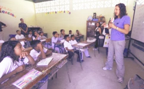 小學(xué)四年級美術(shù)教學(xué)計劃