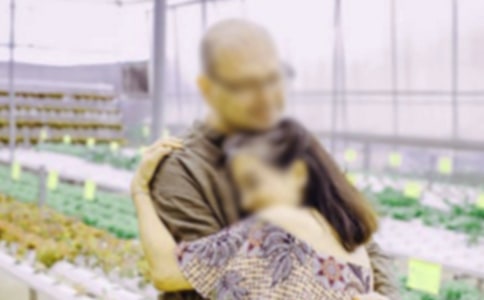 �������ף�~