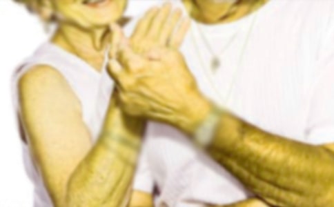 ��������~