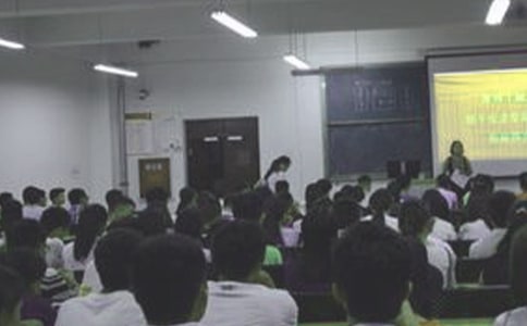 ��˾�C�Ͽƿ��L(zh��ng)��(j��ng)Ƹ��(b��o)��