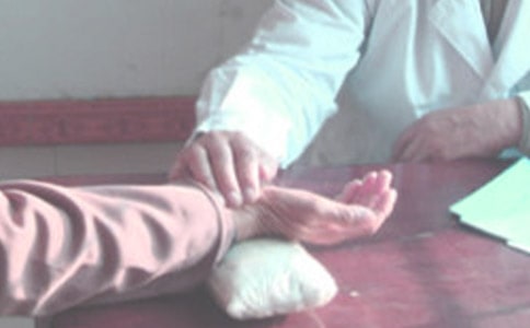 人教版五年級上冊八單元作文:《學會看病》讀后感550字作文