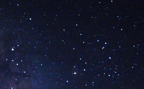 小班優(yōu)秀體育活動教案《流星球打灰太狼》