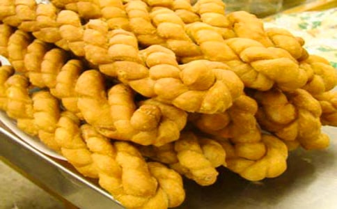 做麻花小班美術(shù)活動(dòng)教案