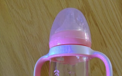 育兒常識:寶寶喜歡難做奶瓶