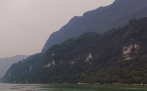 三峽導(dǎo)游詞 《三峽》的導(dǎo)游詞