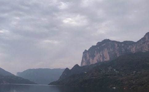 宜昌三峽大瀑布導(dǎo)游詞