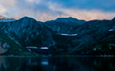 戲題王宰畫山水圖歌翻譯