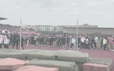 中班體育小蚱蜢學(xué)跳高教案8篇