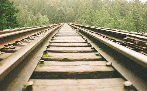 ��һ��100�����L(zh��ng)���F܉����ÿ��1���ַ�һ�l�Mľ��Ո(q��ng)�����Ўחl�Mľ��