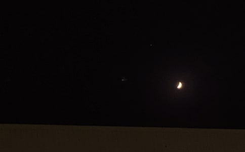 2026年簡(jiǎn)潔的溫暖的晚安問(wèn)候語(yǔ)短信40條