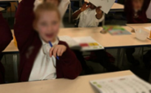 小學(xué)生優(yōu)秀期末評語