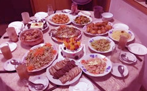 ��ǧ��(ch��ng)�ϵ���ϯӛ������900��