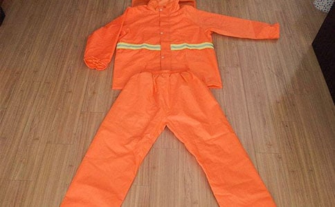 《充氣雨衣》課程教案